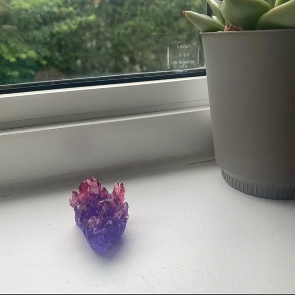 House decoration ~ Purple & pink crystal cluster decoration ππ - Picture 1 of 16